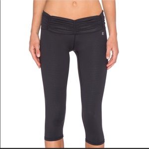 Body Language black scrunchy crop leggings